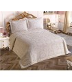 Bedspread on a bed of Damask 240 * 260
