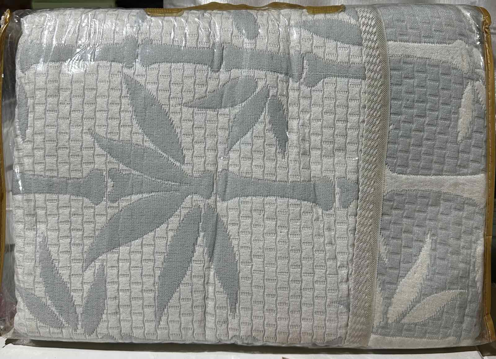 Tapestry bedspread 200 * 240