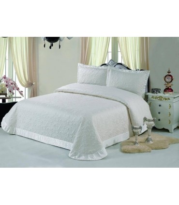 Quilted bedspread with pillowcases, 3 units. BV C 0032