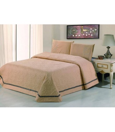 Quilted bedspread with pillowcases, 3 units BV C 0026